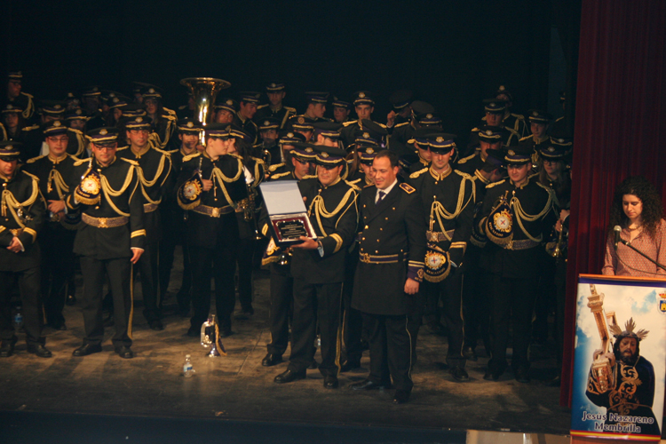 El traje de gala de la Armada española inspira el nuevo uniforme de la Banda de Jesús Nazareno