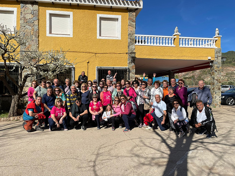 Las Amas de Casa descubren la Ruta de las Esculturas y las cascadas de Bogarra